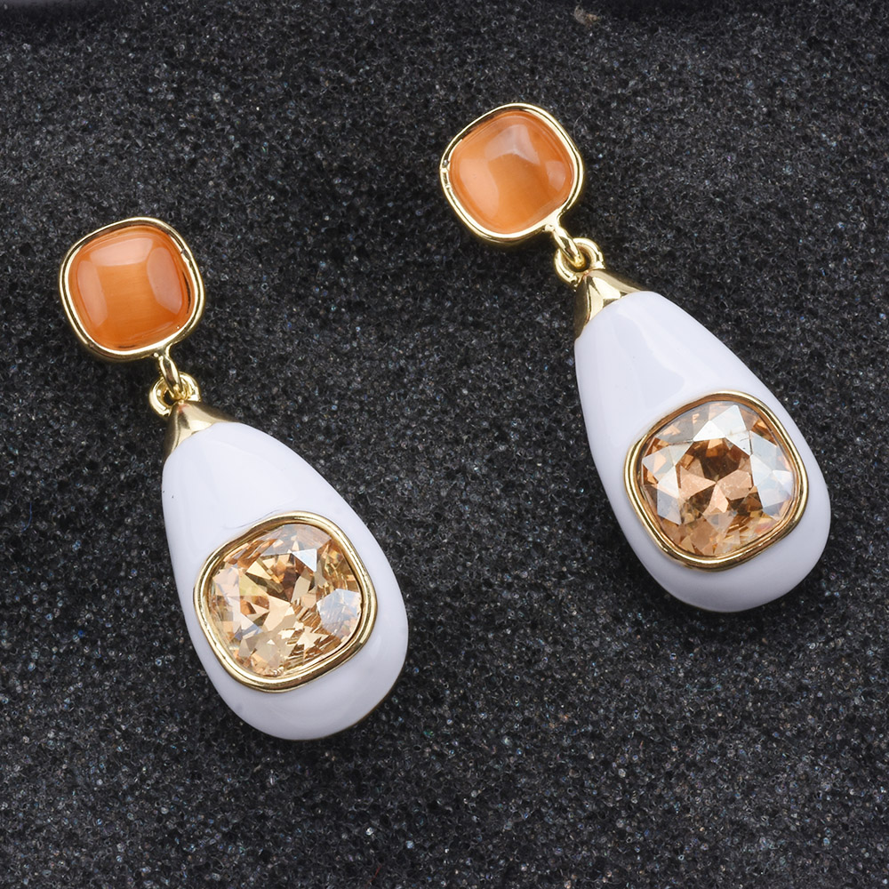 Ethnic Fashion Trends 2025 - 2025 New Trend White Gray Enamel